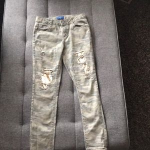 Girls Camo jeans with flip sequence patches